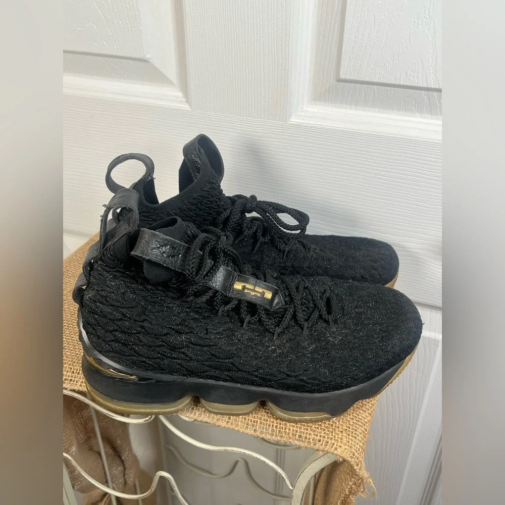 Nike lebron 15